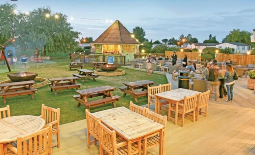 The Cedar Lake Southview Skegness Extérieur photo